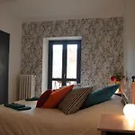 Easy Cosi Affittacamere B&B 바롤로